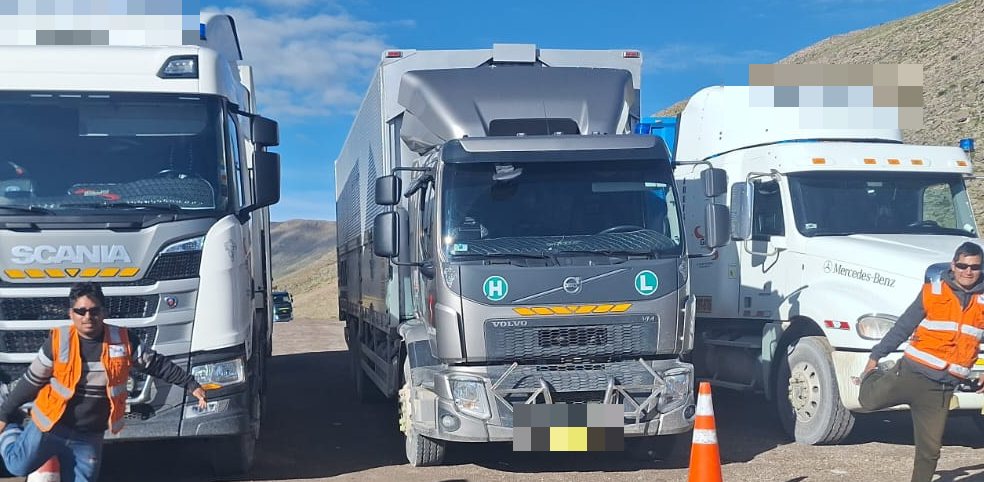 Flota de LOYAL CORP con su equipo en operación de altura